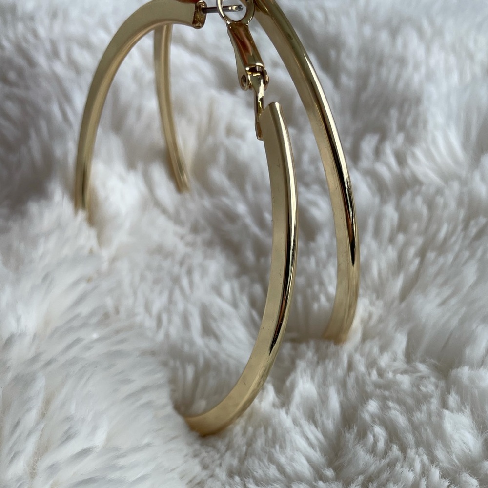 New Revolve Gold Hoops - Picture 3 of 5